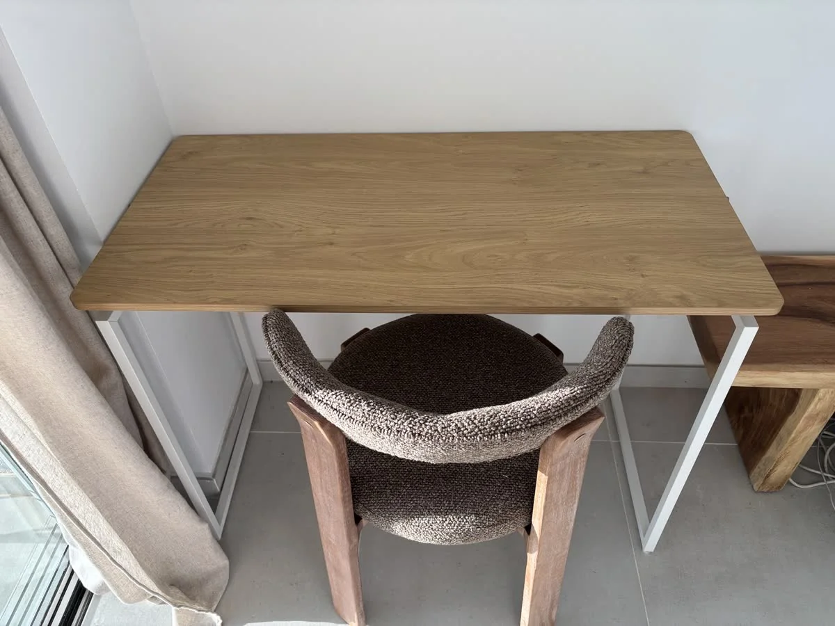 Folding work table · ready to use